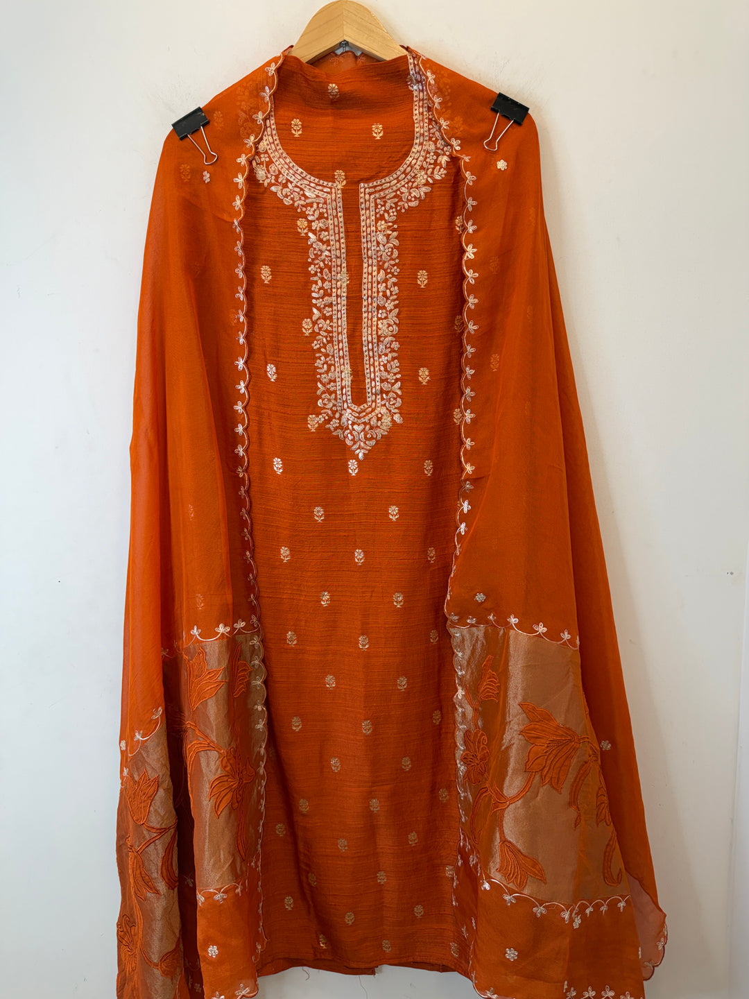 Amaina – Raw Silk Dori Work Suit