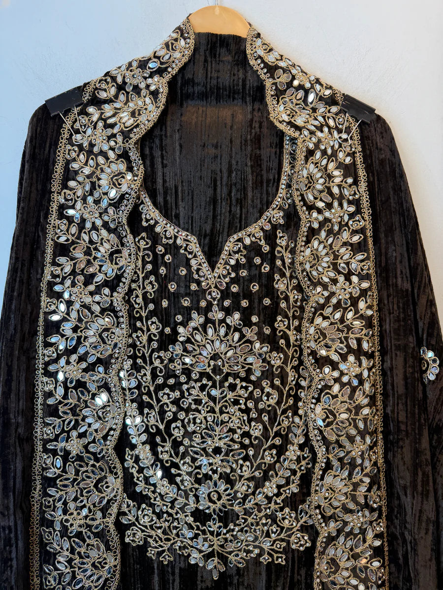Reynah – Crushed Velvet Mirror Dori Suit