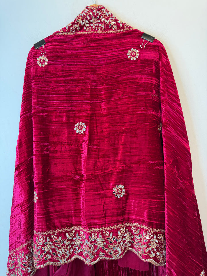 Reynah – Crushed Velvet Mirror Dori Suit