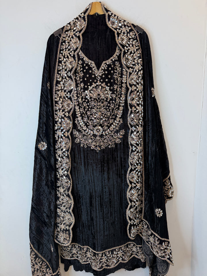 Reynah – Crushed Velvet Mirror Dori Suit