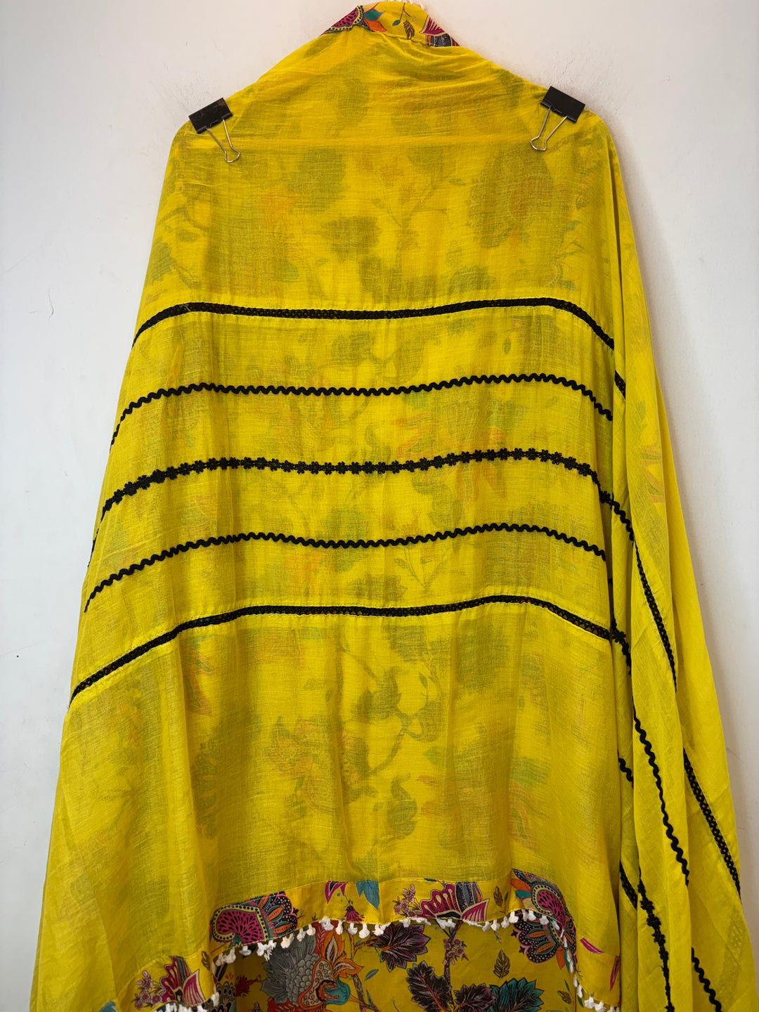 Pure Cotton Printed Suit Set with Jute &amp; Appliqué Detailing