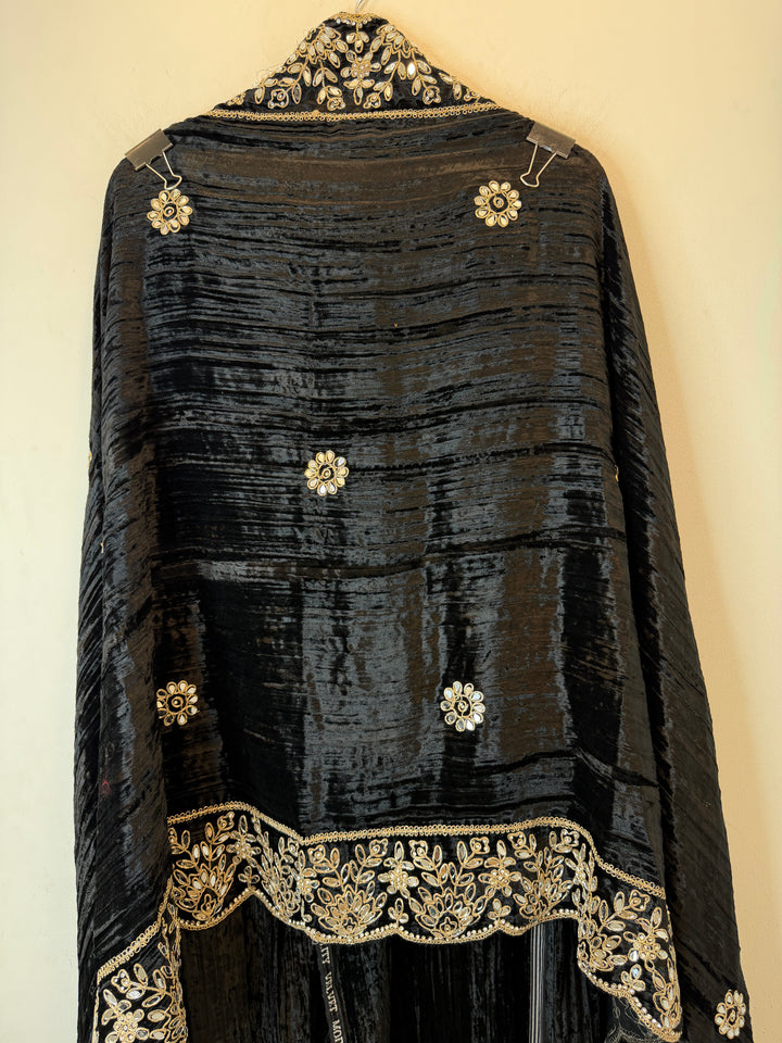 Reynah – Crushed Velvet Mirror Dori Suit