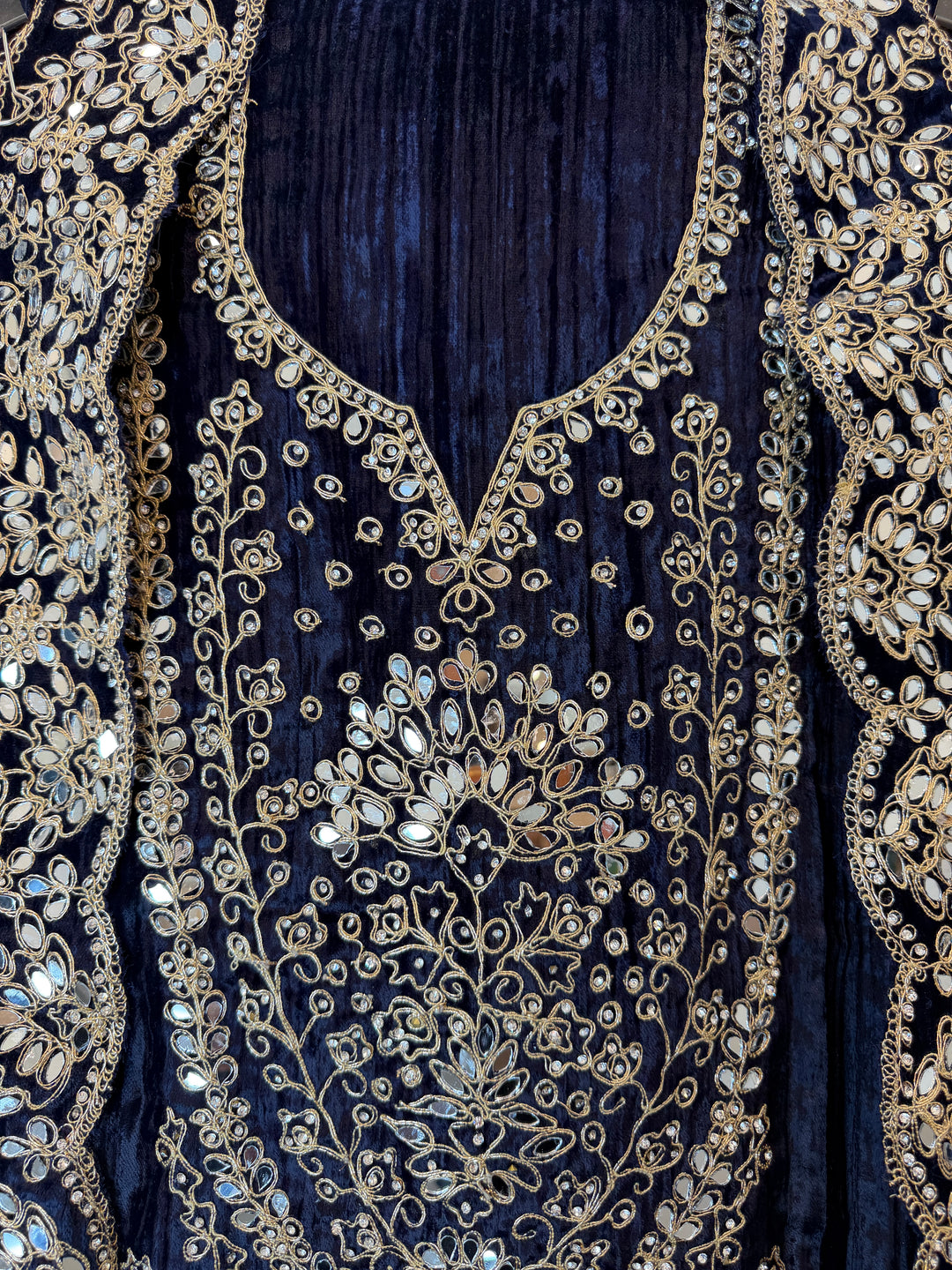 Reynah – Crushed Velvet Mirror Dori Suit