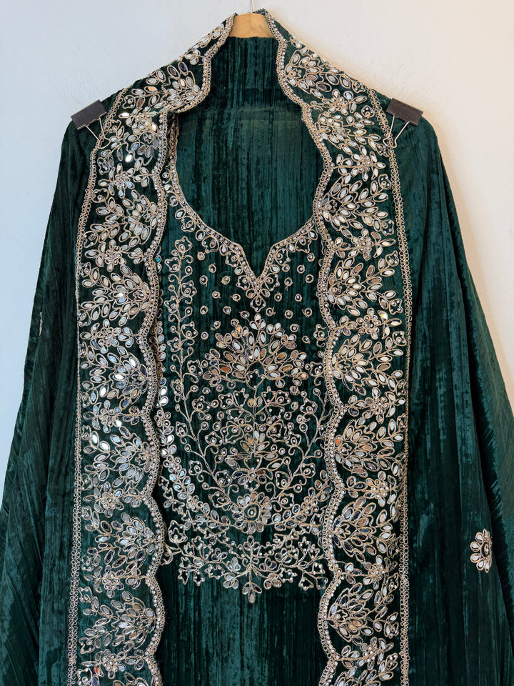 Reynah – Crushed Velvet Mirror Dori Suit
