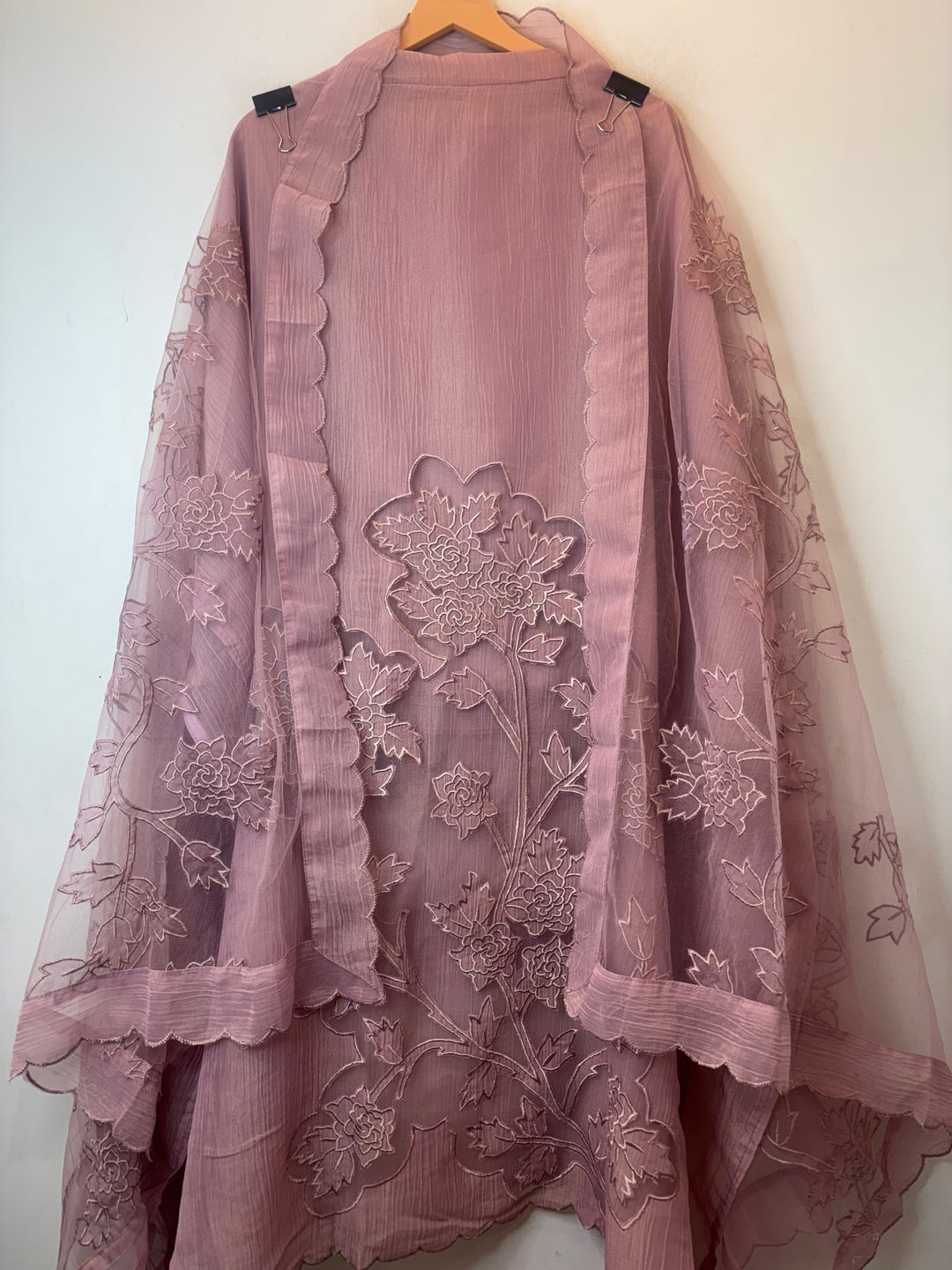 Dusty Mauve Tissue Organza Appliqué Suit Set with Cutwork Detailing