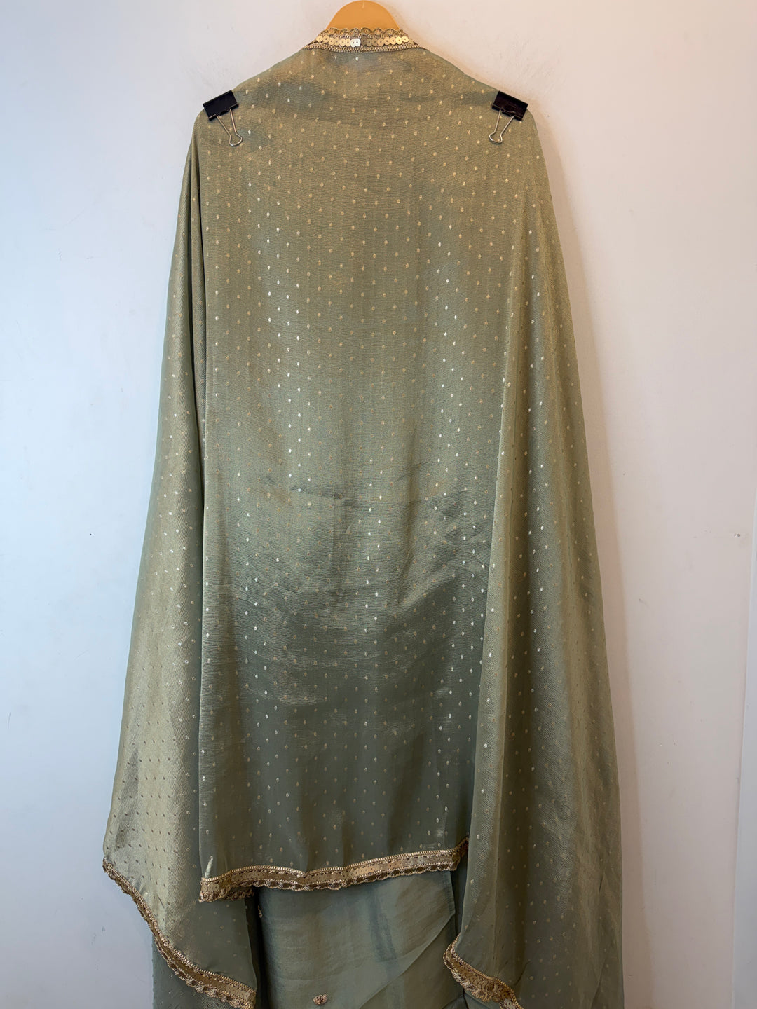 Mahira – Tissue Pearl &amp; Dabka Suit