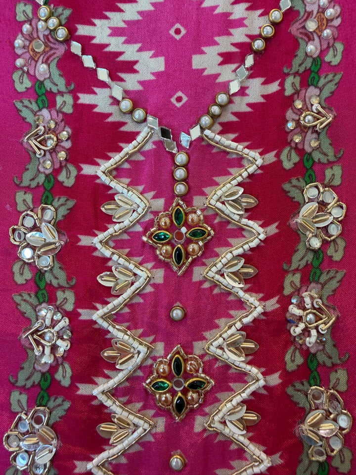 Arvisha – Crepe Digital Handwork Suit