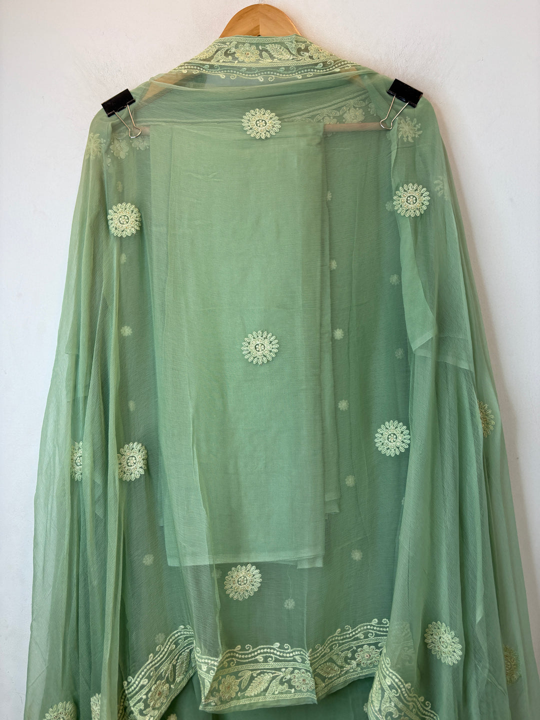 Green Georgette Embroidered Suit Set with 3D Floral &amp; Zari Work