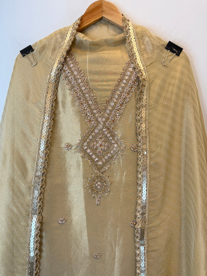 Zarifa – Self-Weaved Tissue Suit