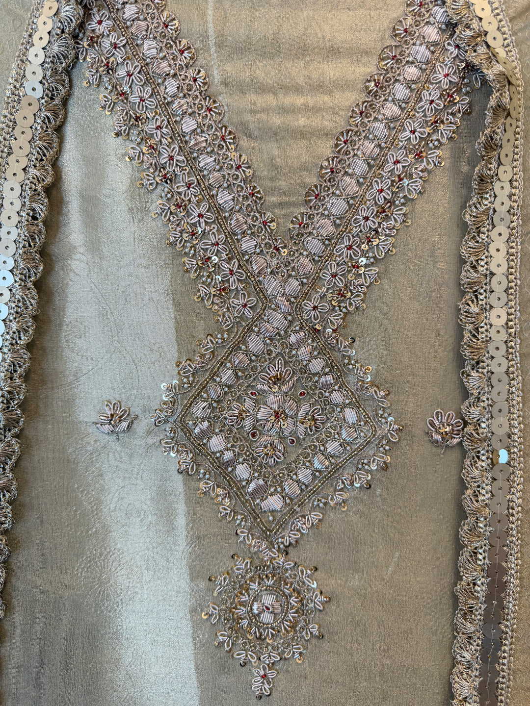 Zarifa – Self-Weaved Tissue Suit