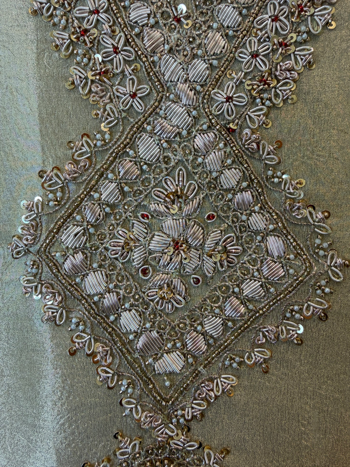 Zarifa – Self-Weaved Tissue Suit