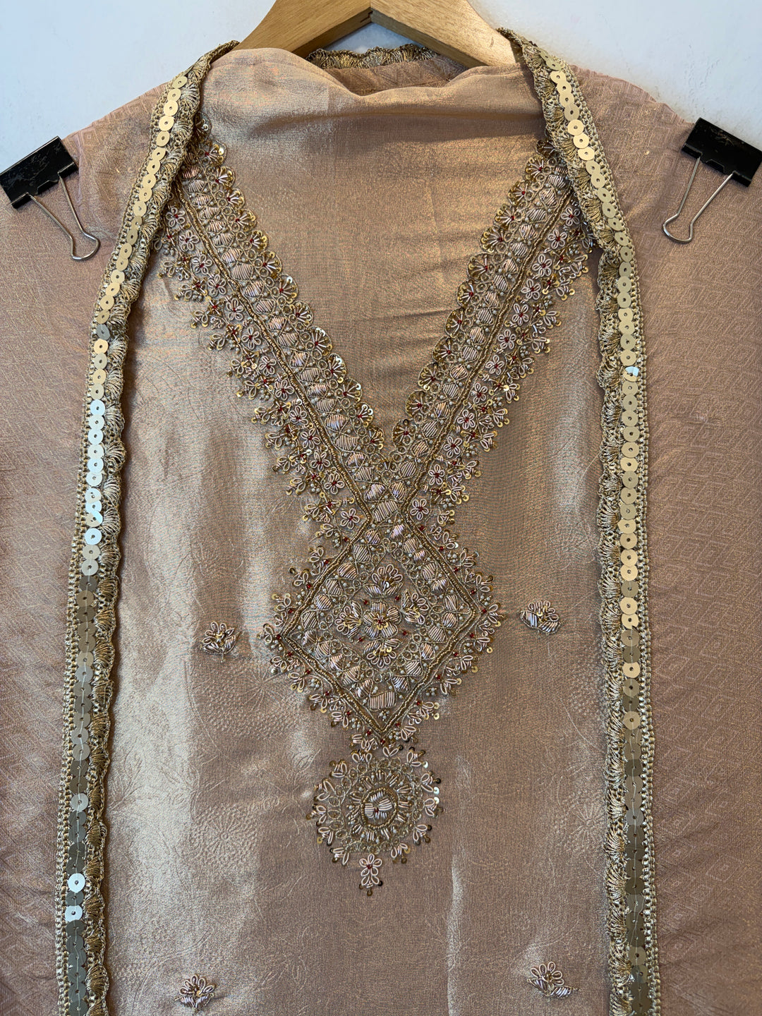 Zarifa – Self-Weaved Tissue Suit