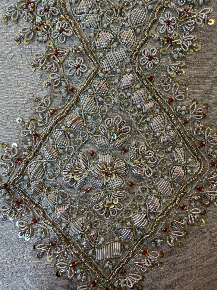 Zarifa – Self-Weaved Tissue Suit