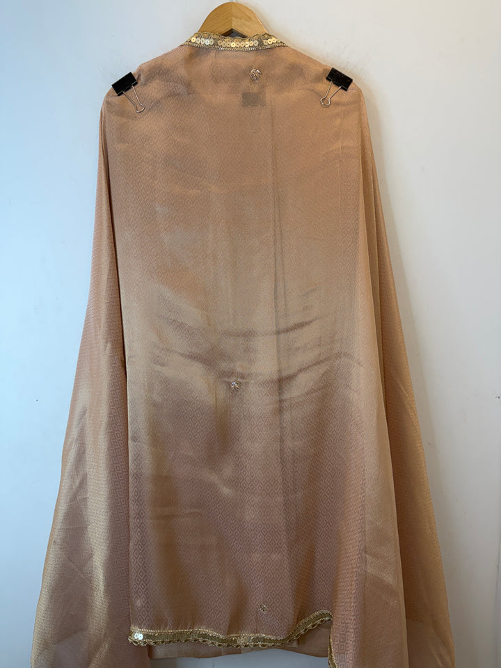 Zarifa – Self-Weaved Tissue Suit