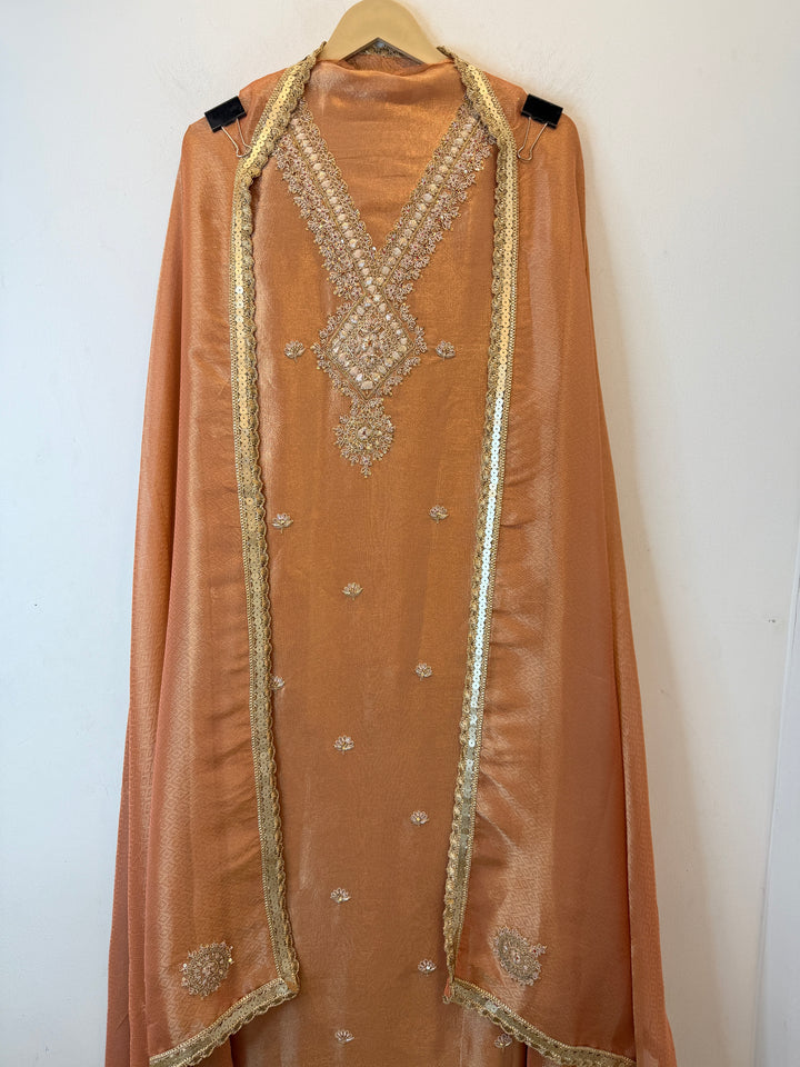 Zarifa – Self-Weaved Tissue Suit