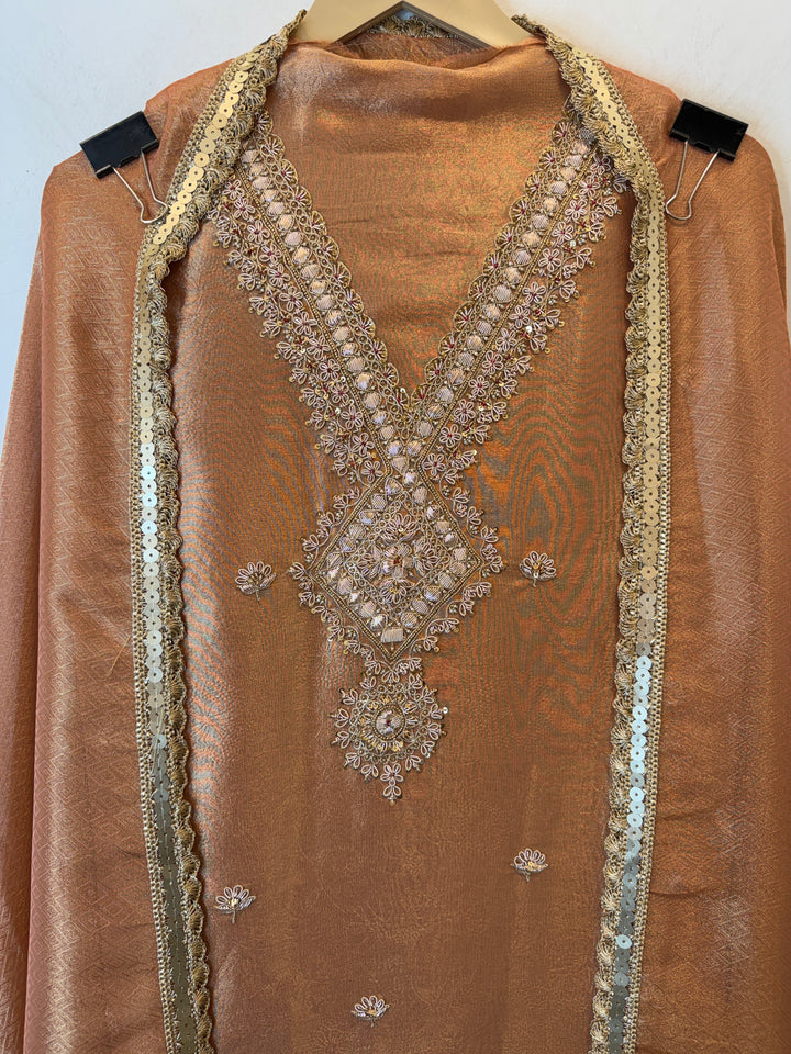 Zarifa – Self-Weaved Tissue Suit