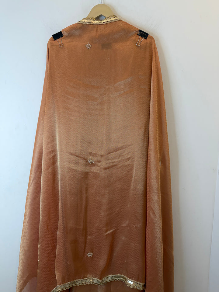 Zarifa – Self-Weaved Tissue Suit