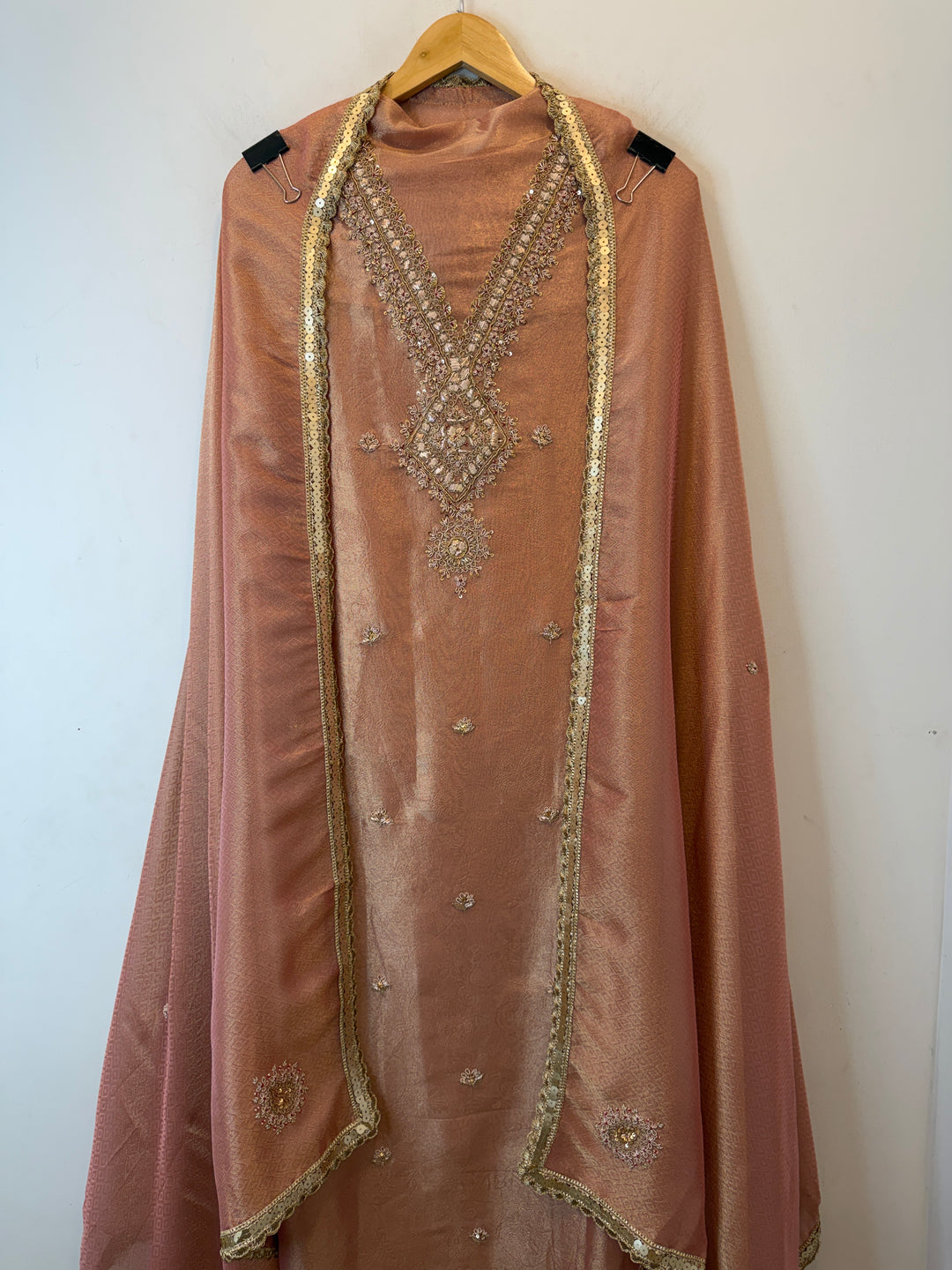 Zarifa – Self-Weaved Tissue Suit