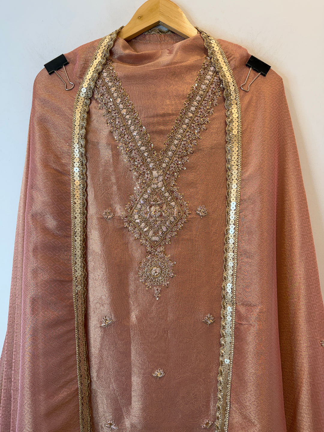 Zarifa – Self-Weaved Tissue Suit