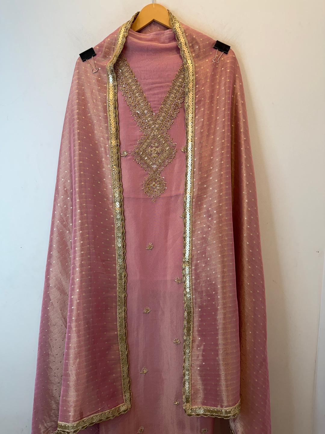 Zarifa – Self-Weaved Tissue Suit