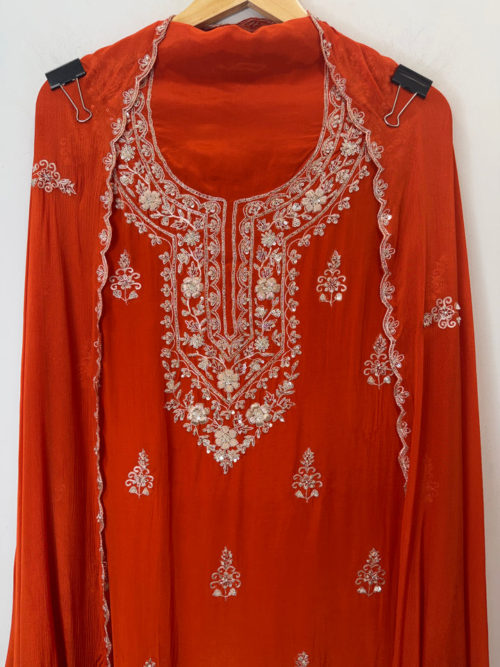 Zehvika – Crepe Handworked Suit
