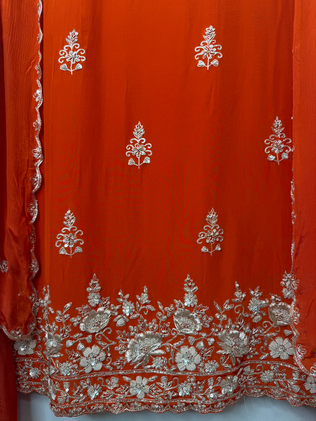 Zehvika – Crepe Handworked Suit