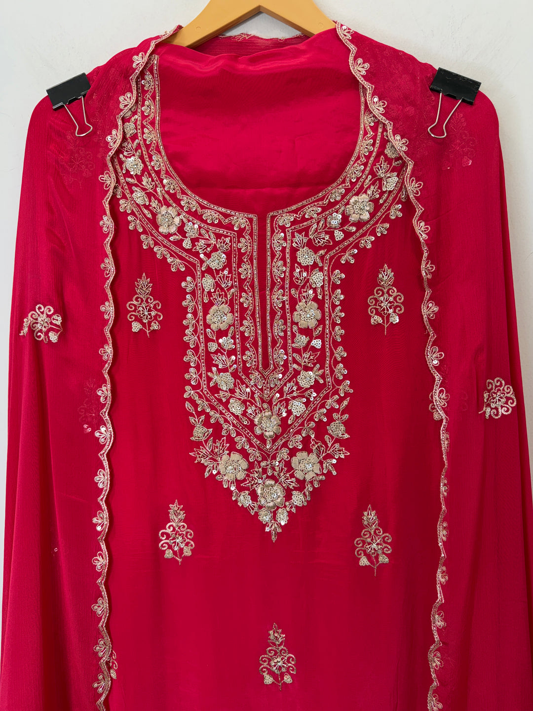 Zehvika – Crepe Handworked Suit