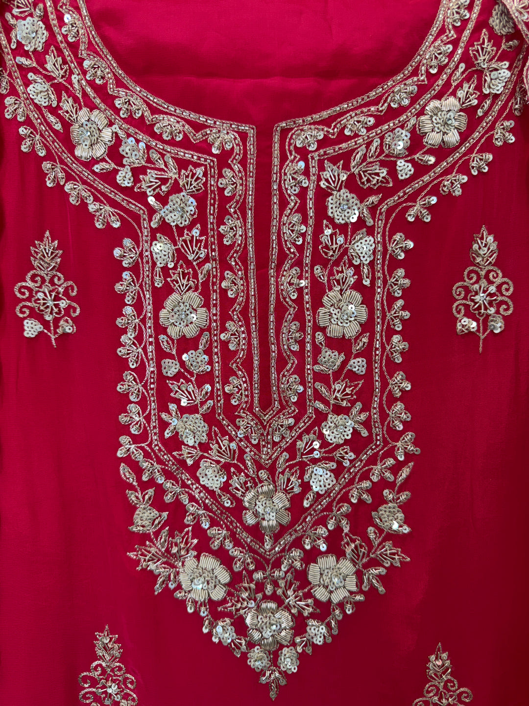 Zehvika – Crepe Handworked Suit