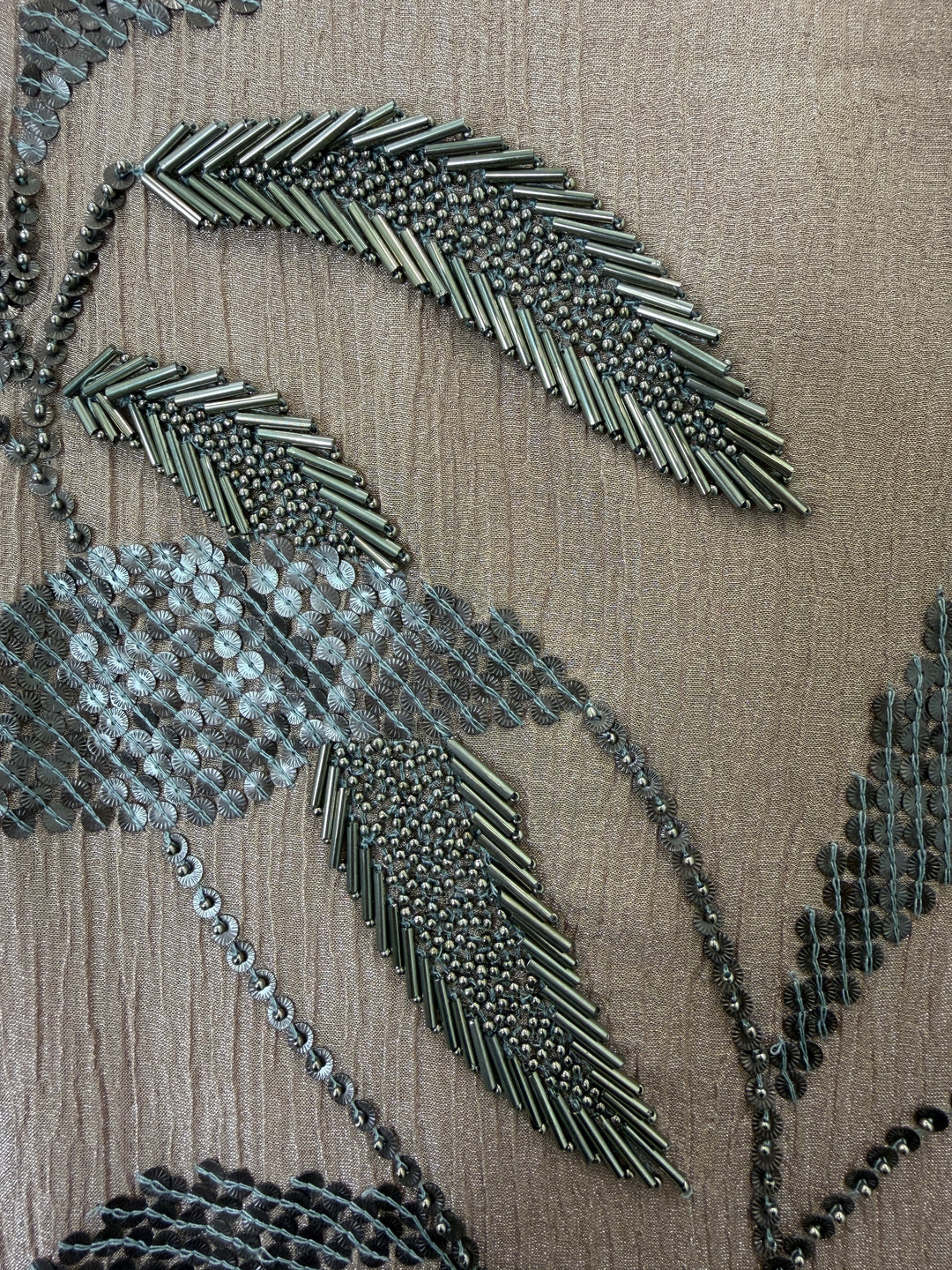 Kiyara – Crushed Tissue Metallic Handwork Suit