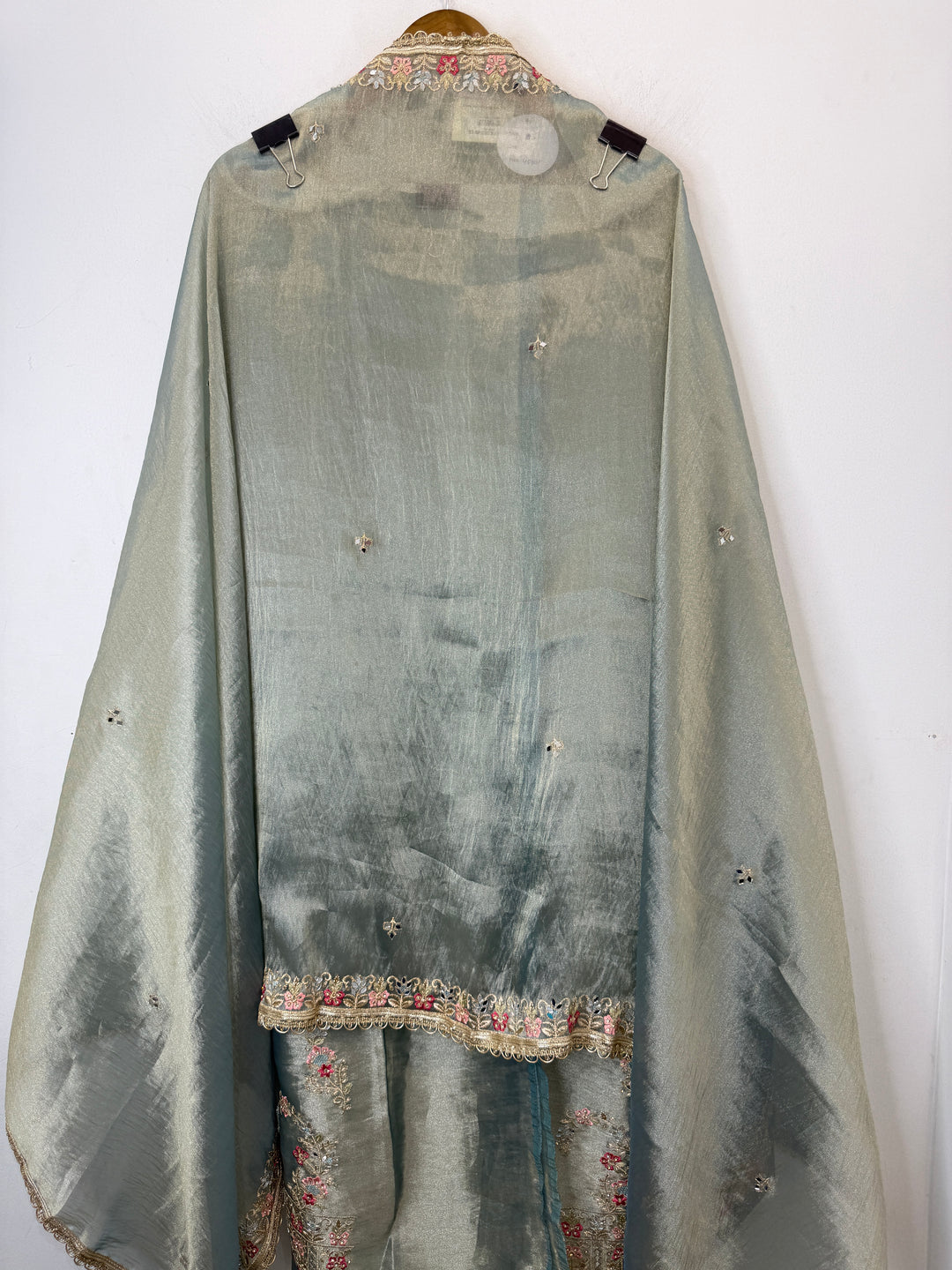 Zarveen – Tissue Zari Mirror Suit