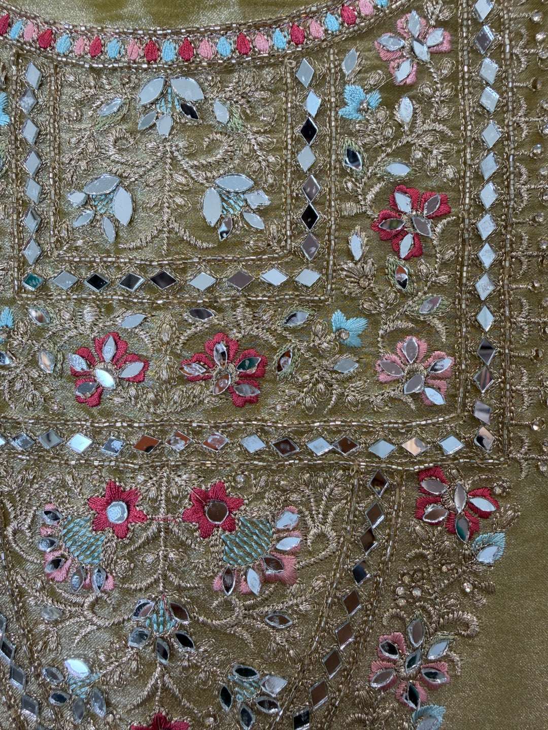 Zarveen – Tissue Zari Mirror Suit