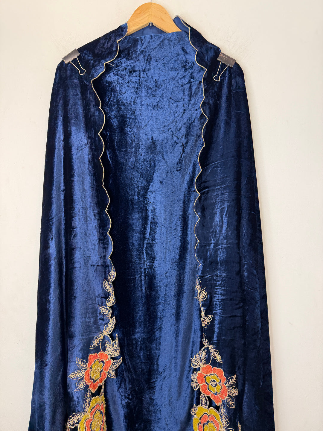 Arezza – Velvet Appliqué Handworked Set