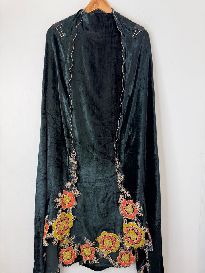 Arezza – Velvet Appliqué Handworked Set