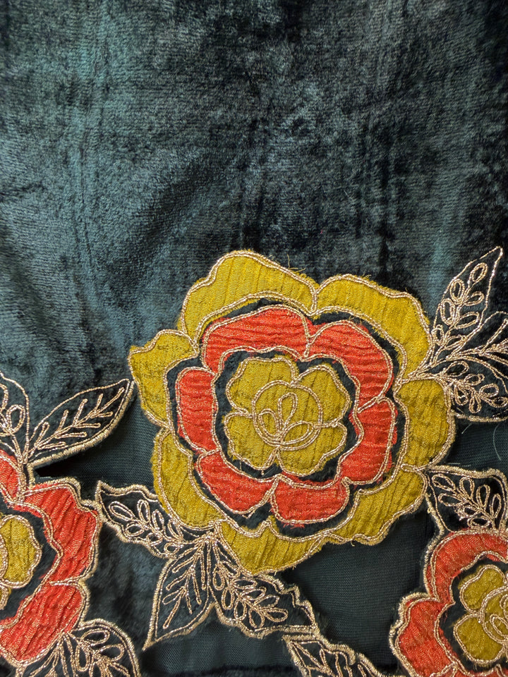 Arezza – Velvet Appliqué Handworked Set