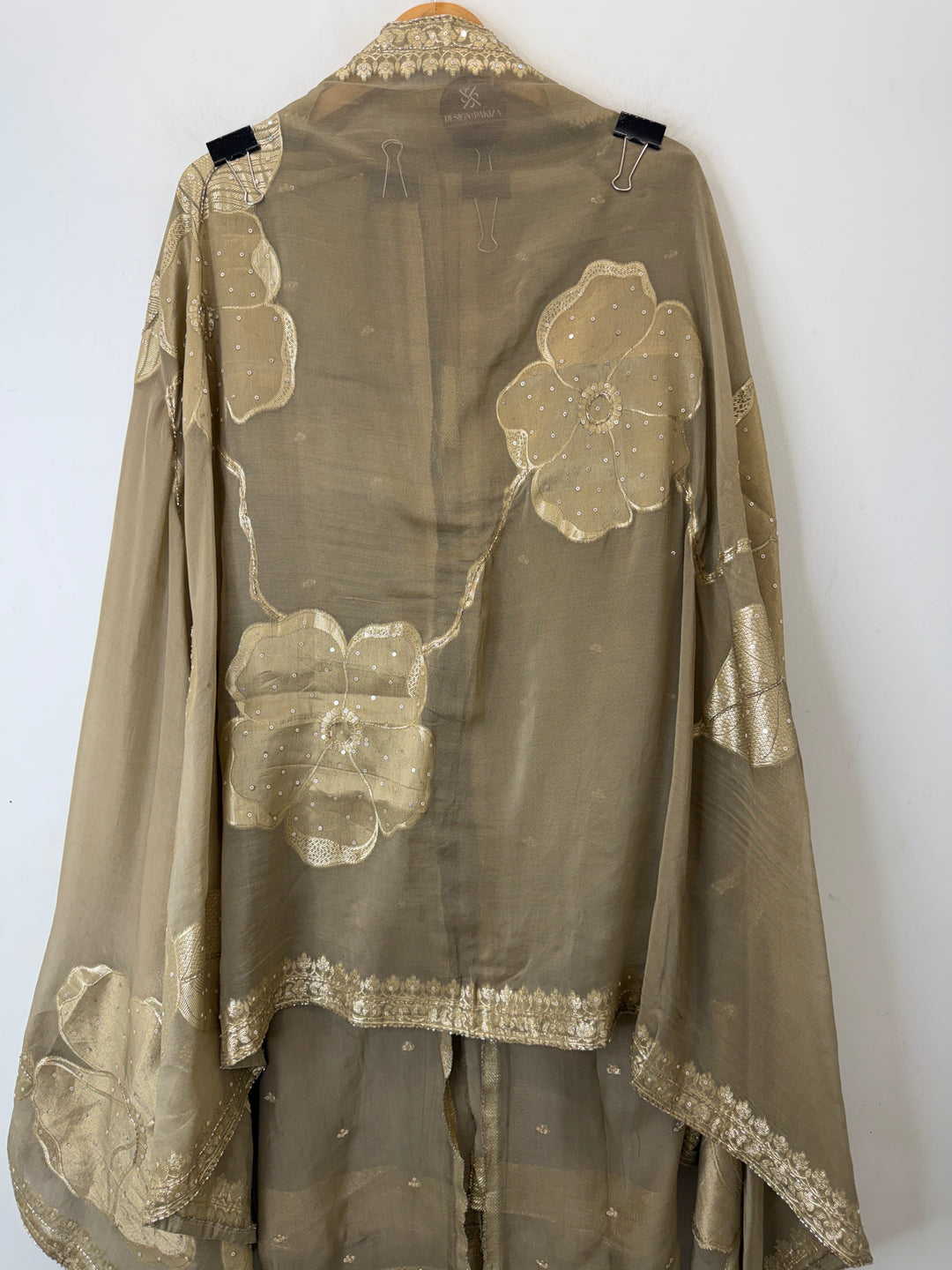 Banira – Tissue Organza Banarasi Handwork Suit