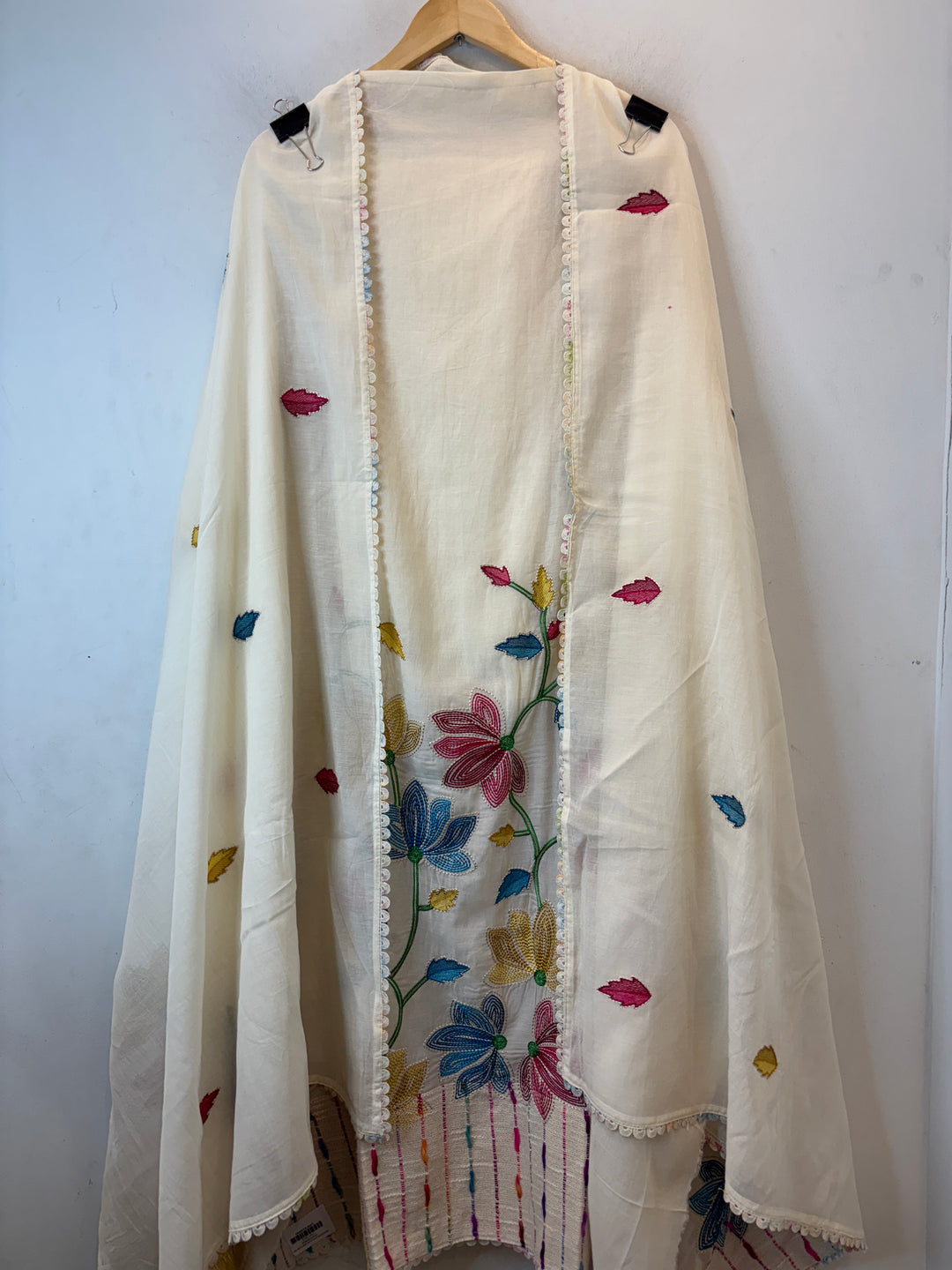 White Mul Cotton Unstitched Suit Set with Floral Embroidery &amp; Jute Detailing