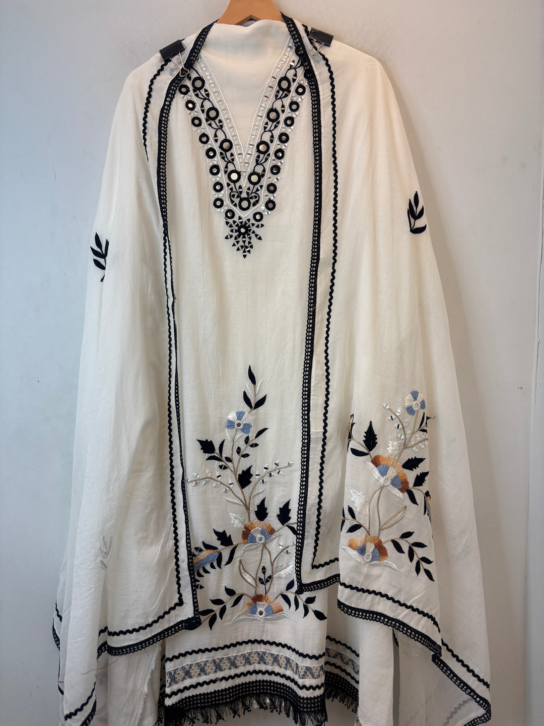 Off White Mul Cotton Unstitched Suit Set with Mirror Embroidery &amp; Crochet Lace