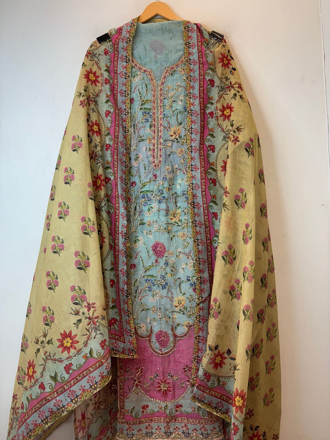 Blue Mul Cotton Printed Suit Set with Thread Embroidery &amp; Nalki Work