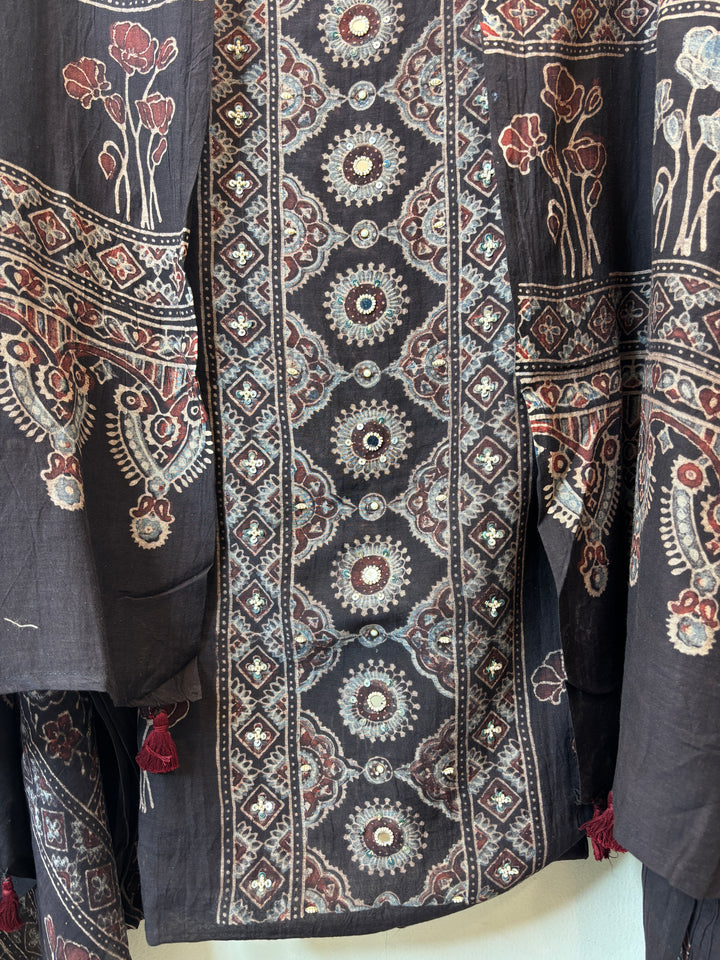 Aarini – Black Mul Chanderi Ajrakh Handwork Suit