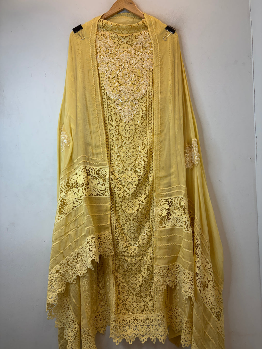 Aplira – Yellow Georgette Appliqué Embroidered Suit