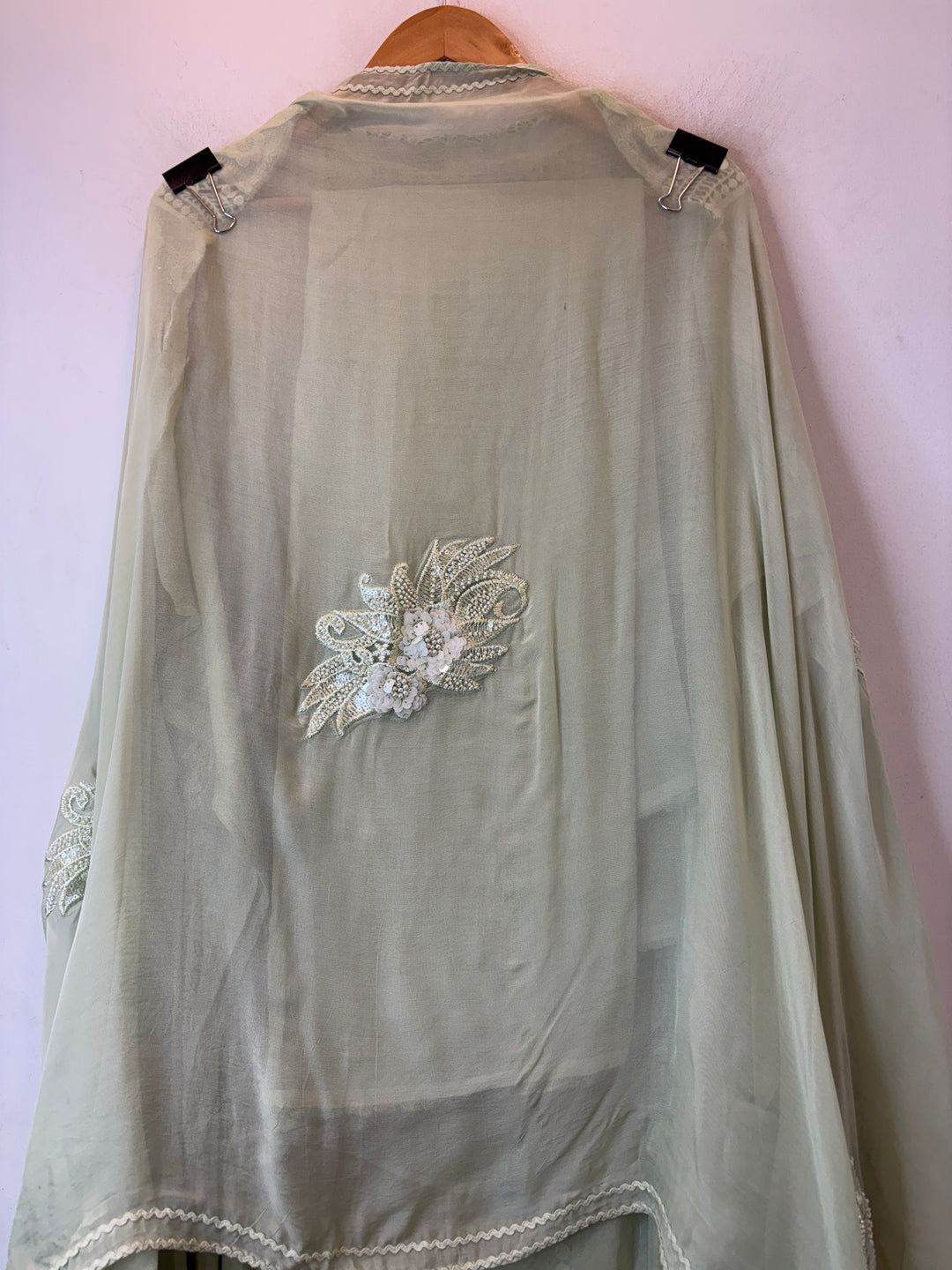 Aplira – Green Georgette Appliqué Embroidered Suit