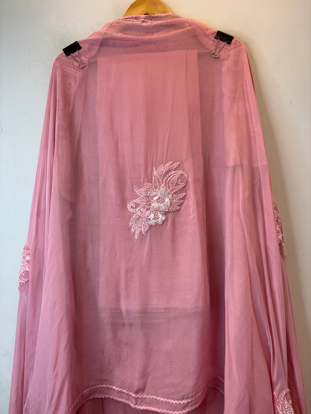 Aplira – Pink Georgette Appliqué Embroidered Suit