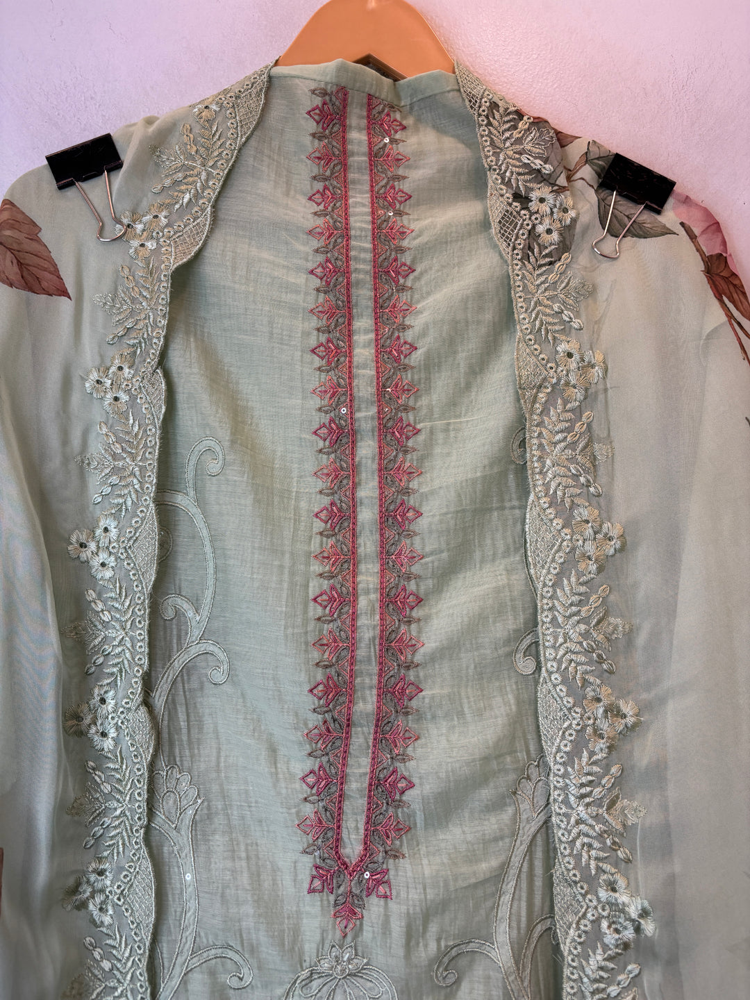 Aplessa – Green Mul Chanderi Appliqué Suit
