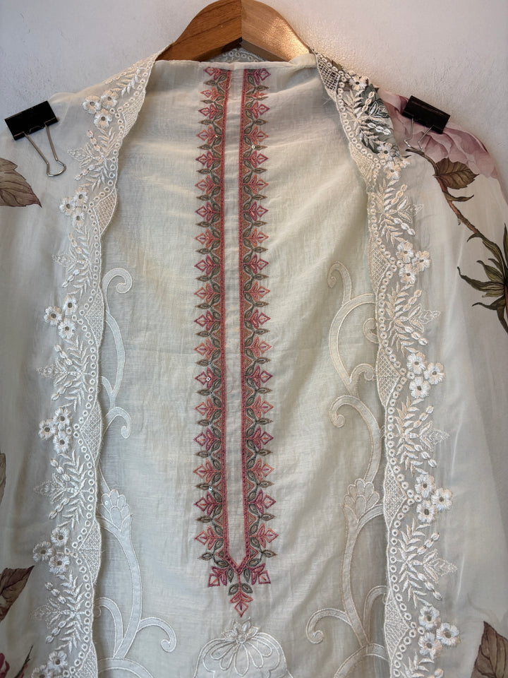 Aplessa – Ivory Mul Chanderi Appliqué Suit