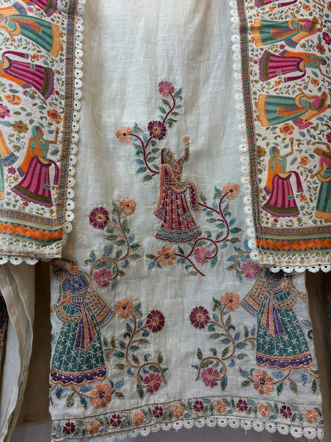 Rajrani – Yellow Mul Cotton Woven Suit