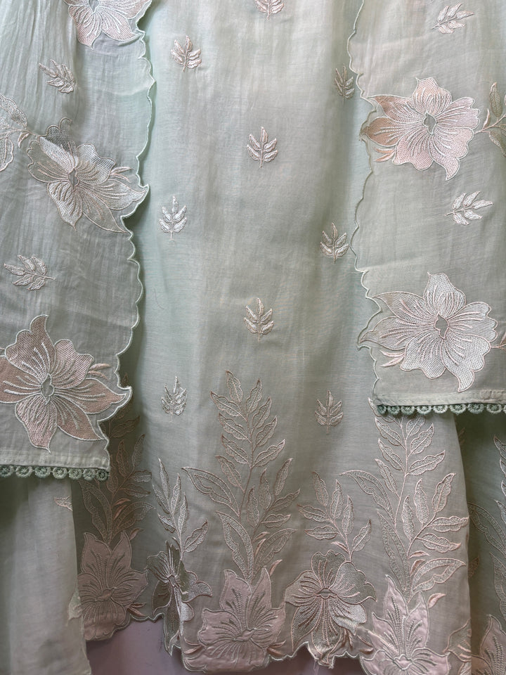Zareen – Green Mul Chanderi Embroidered Suit