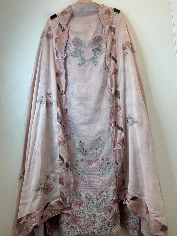 Noorika – Peach Mul Chanderi Embroidered Suit