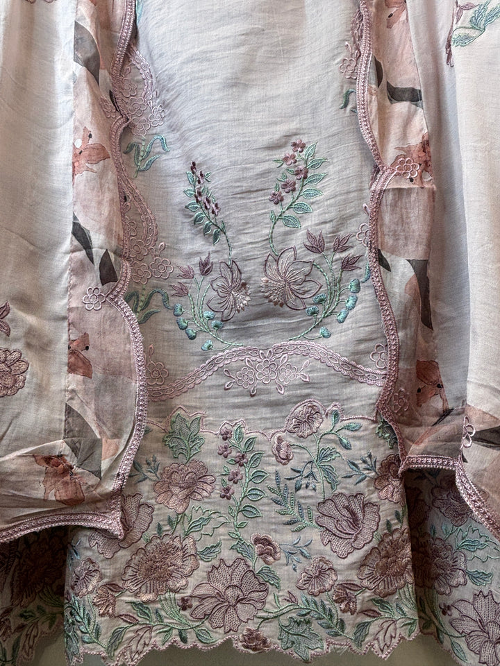Noorika – Peach Mul Chanderi Embroidered Suit