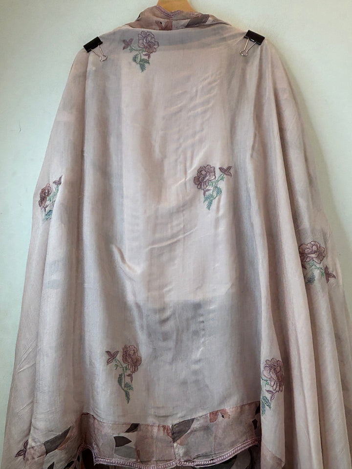 Noorika – Peach Mul Chanderi Embroidered Suit