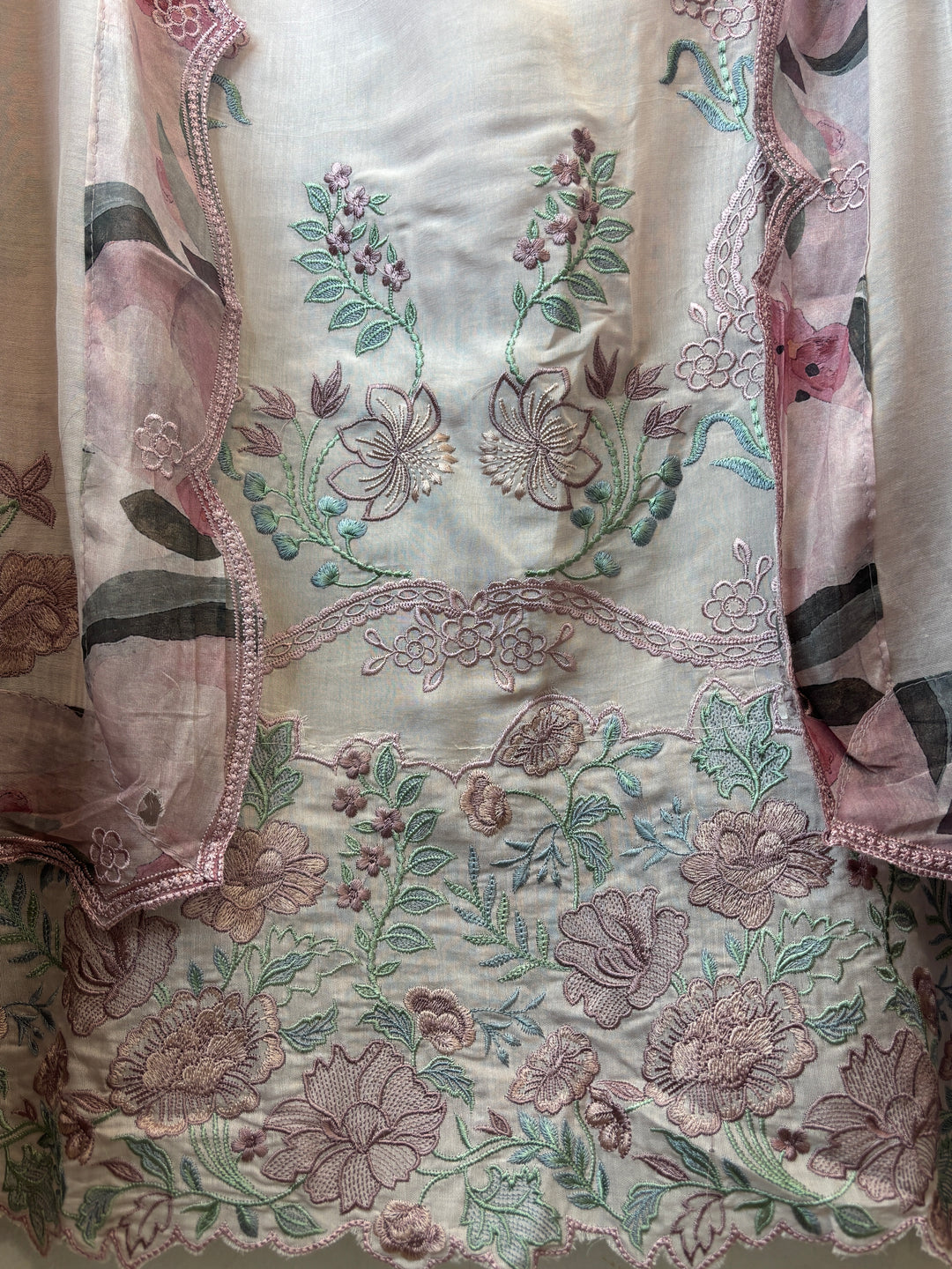 Noorika – Pink Mul Chanderi Embroidered Suit